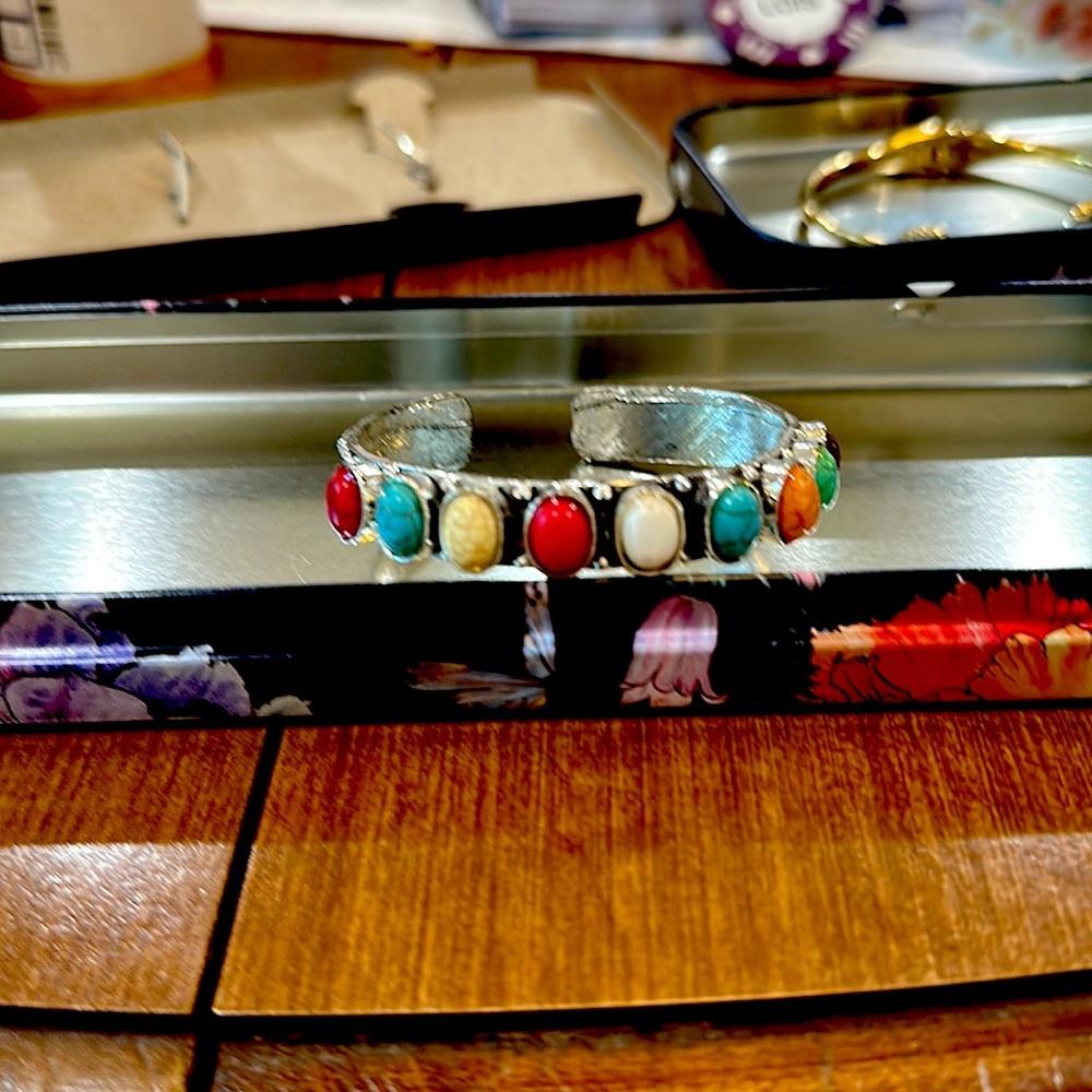 Silver multi color bracelet